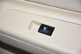 2015款北汽绅宝D20三厢1.5L自动乐享版