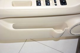 2015款北汽绅宝D20三厢1.5L自动乐享版