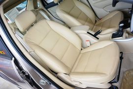 2015款北汽绅宝D20三厢1.5L自动乐享版