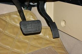 2015款北汽绅宝D20三厢1.5L自动乐享版