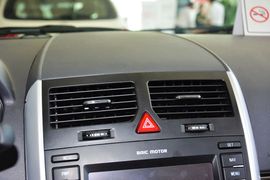 2015款北汽绅宝D20三厢1.5L自动乐享版