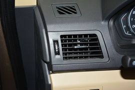 2015款北汽绅宝D20三厢1.5L自动乐享版