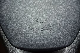 2015款北汽绅宝D20三厢1.5L自动乐享版