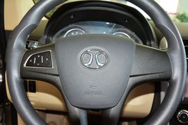 2015款北汽绅宝D20三厢1.5L自动乐享版