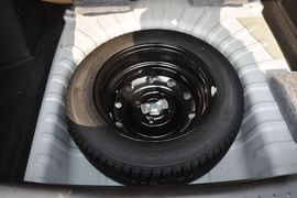 2015款北汽绅宝D20三厢1.3L手动乐活版