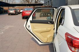 2015款北汽绅宝D20三厢1.3L手动乐活版