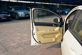 2015款北汽绅宝D20三厢1.3L手动乐活版