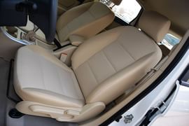 2015款北汽绅宝D20三厢1.3L手动乐活版