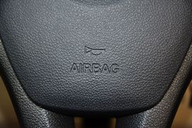 2015款北汽绅宝D20三厢1.3L手动乐活版