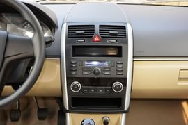 2015款北汽绅宝D20三厢1.3L手动乐活版