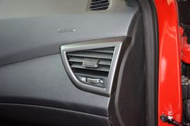 2015款现代Veloster飞思