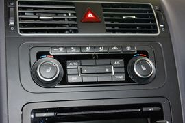 2015款大众途安1.4T自动豪华版5座