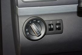 2015款大众途安1.4T自动豪华版5座