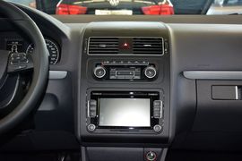 2015款大众途安1.4T自动豪华版5座