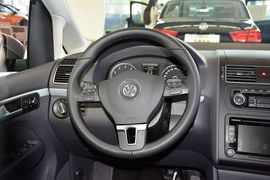 2015款大众途安1.4T自动豪华版5座