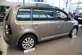 2015款大众途安1.4T自动豪华版5座
