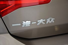 2014款大众宝来1.6L手动时尚型