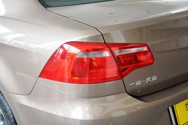 2014款大众宝来1.6L手动时尚型