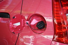 2013款铃木奥拓1.0L手动舒适型