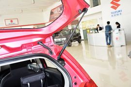 2013款铃木奥拓1.0L手动舒适型