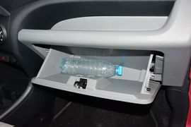 2013款铃木奥拓1.0L手动舒适型