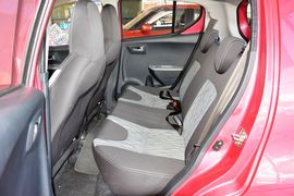 2013款铃木奥拓1.0L手动舒适型