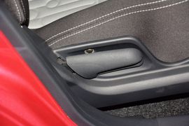 2013款铃木奥拓1.0L手动舒适型