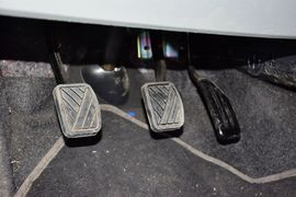 2013款铃木奥拓1.0L手动舒适型