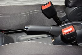 2013款铃木奥拓1.0L手动舒适型