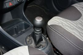 2013款铃木奥拓1.0L手动舒适型