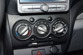 2013款铃木奥拓1.0L手动舒适型