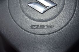 2013款铃木奥拓1.0L手动舒适型