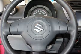 2013款铃木奥拓1.0L手动舒适型