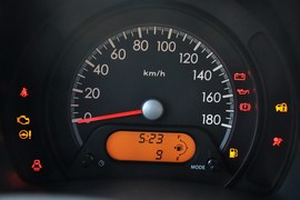 2013款铃木奥拓1.0L手动舒适型