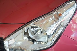 2013款铃木奥拓1.0L手动舒适型