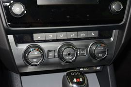 2015款斯柯达明锐1.8T逸臻旅行版