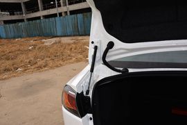 2015款三菱翼神1.8L