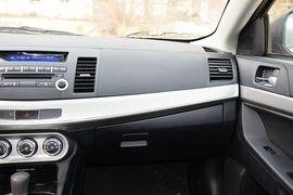 2015款三菱翼神1.8L