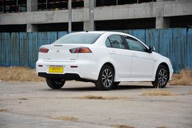 2015款三菱翼神1.8L