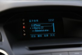 2015款全新换代三厢福克斯1.0T手动版实拍