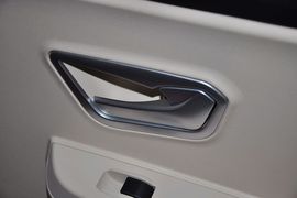 2013款奇瑞风云2两厢1.5L手动锐意版