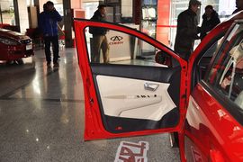 2013款奇瑞风云2两厢1.5L手动锐意版