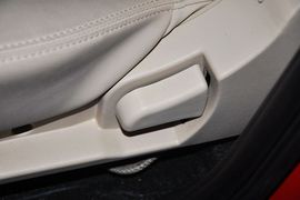 2013款奇瑞风云2两厢1.5L手动锐意版