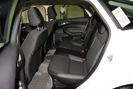 2012款福特福克斯两厢1.6L手动舒适型