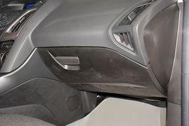 2012款福特福克斯两厢1.6L手动舒适型