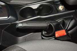 2012款福特福克斯两厢1.6L手动舒适型