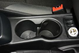 2012款福特福克斯两厢1.6L手动舒适型
