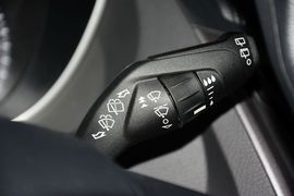 2012款福特福克斯两厢1.6L手动舒适型