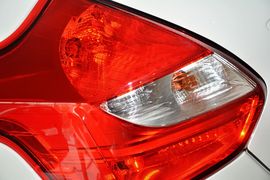 2012款福特福克斯两厢1.6L手动舒适型