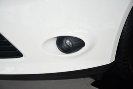 2012款福特福克斯两厢1.6L手动舒适型